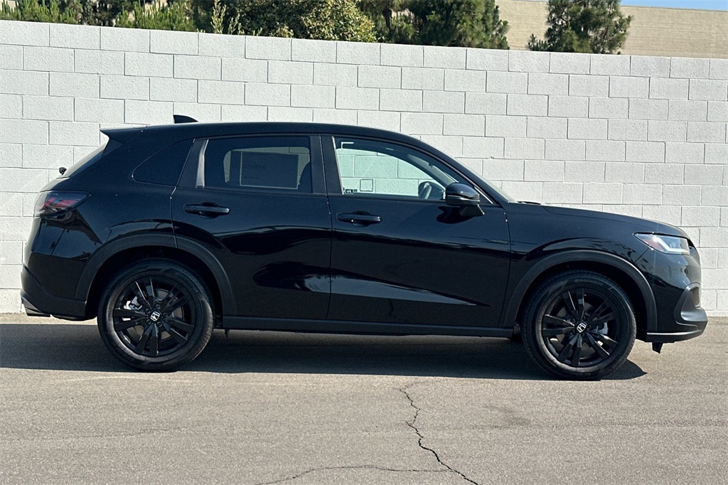 2026 Honda HR-V Sport photo 3