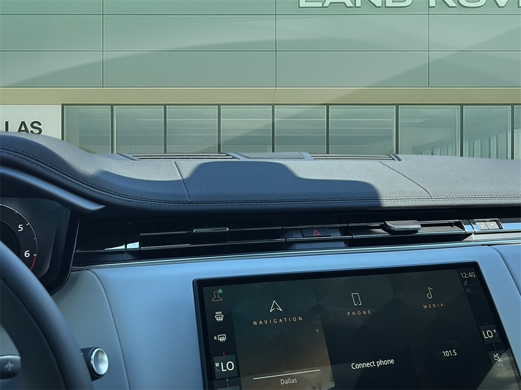 2025 Land Rover Range Rover Sport SE photo 11
