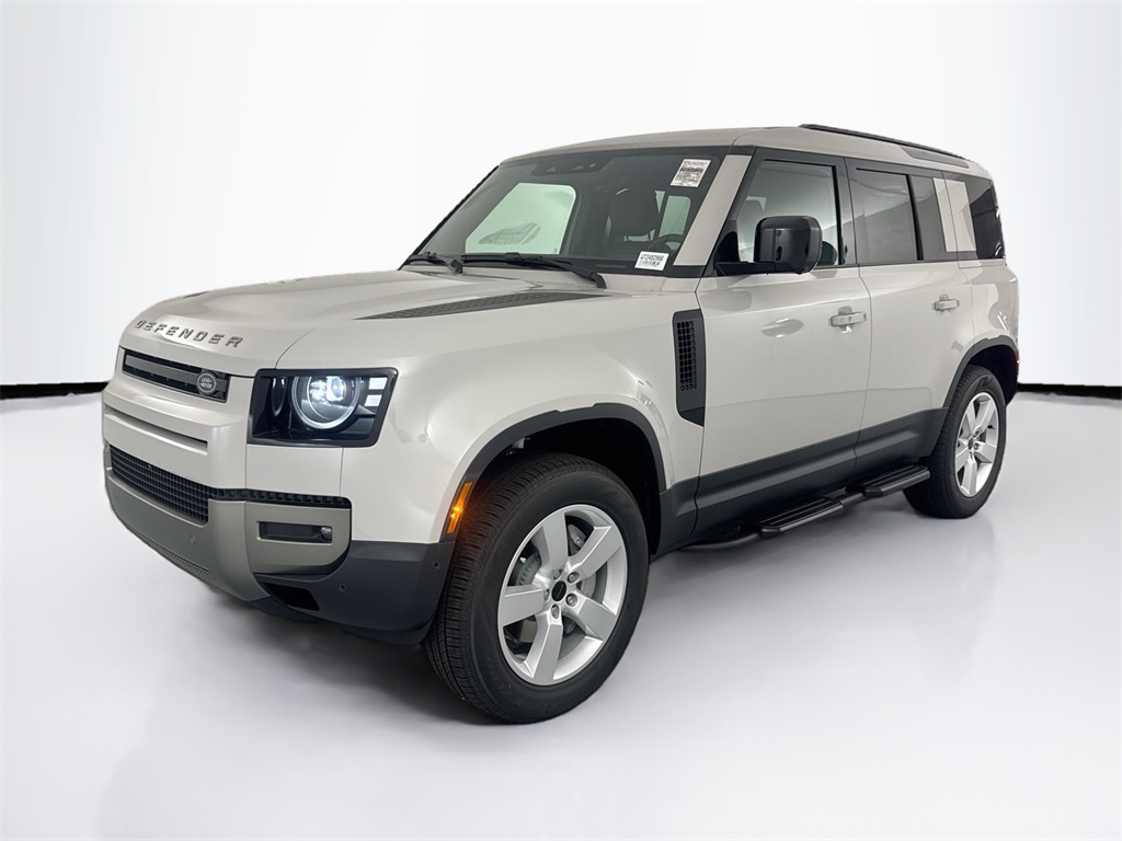 2026 Land Rover Defender S's photo