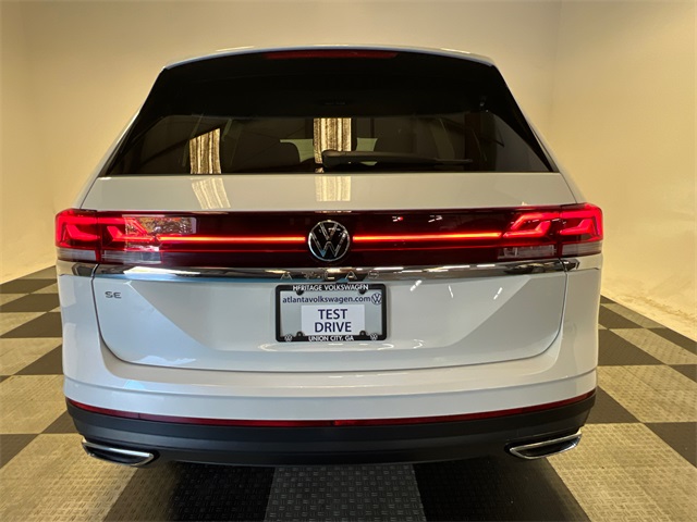 2026 Volkswagen Atlas SE photo 4