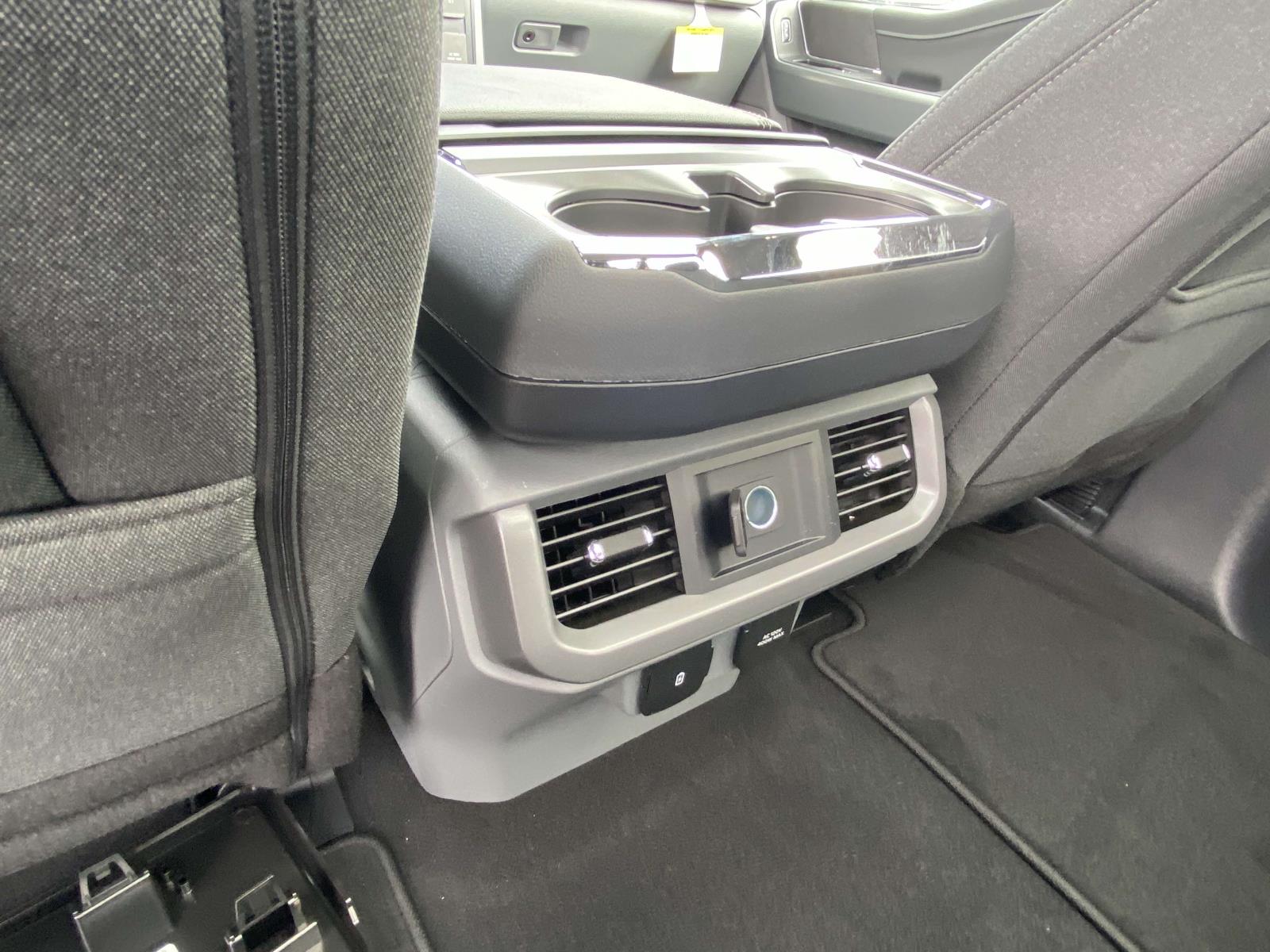 2024 Ford F-150 XLT photo 11