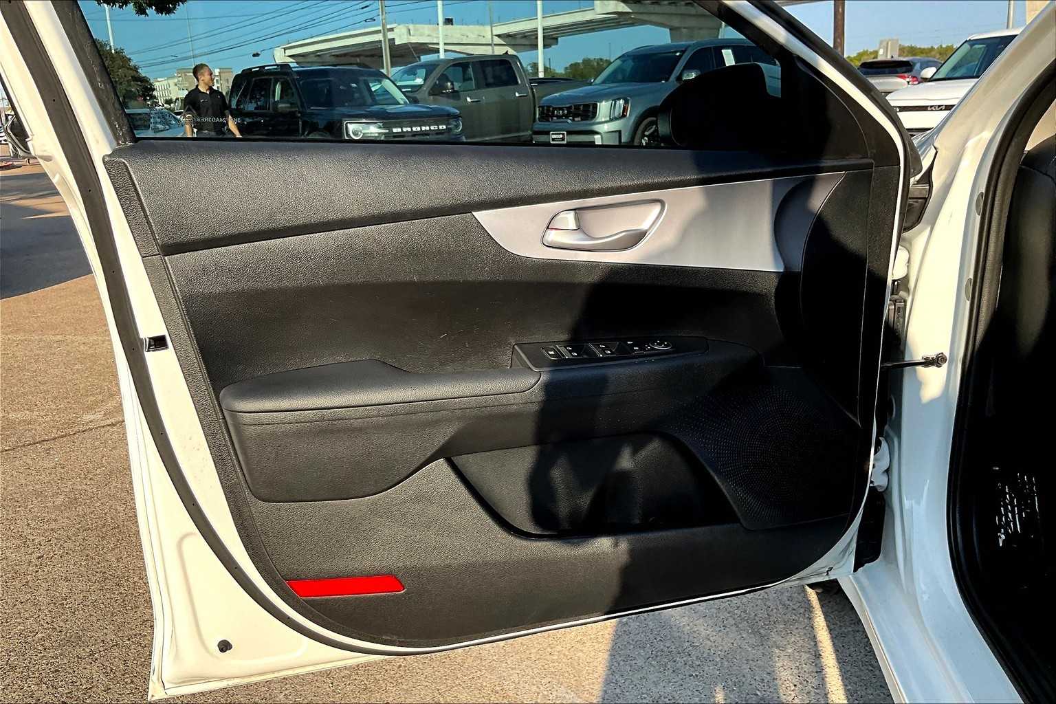 2024 Kia Forte LXS photo 19
