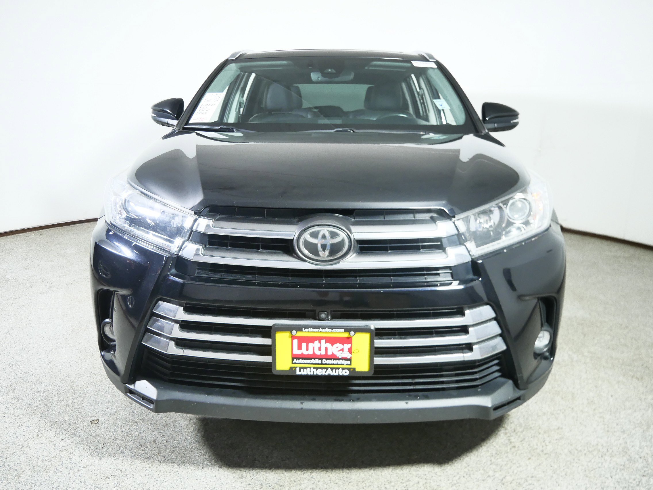 2019 Toyota Highlander Limited photo 2