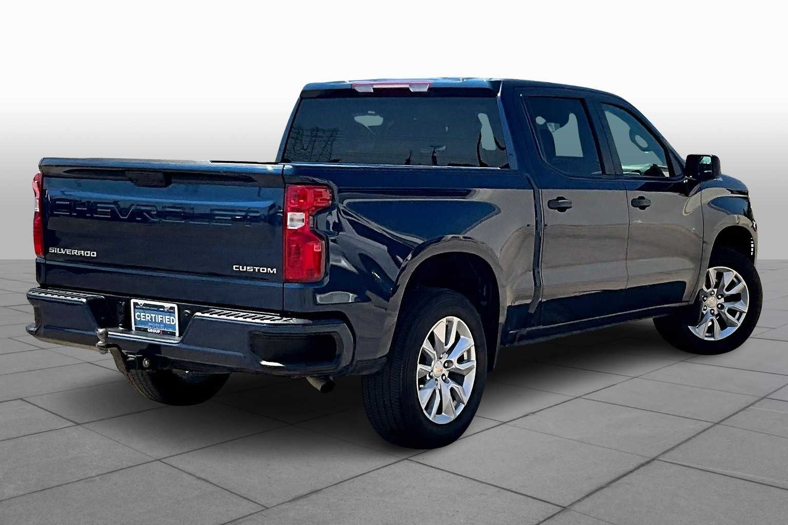 2023 Chevrolet Silverado 1500 Custom photo 11