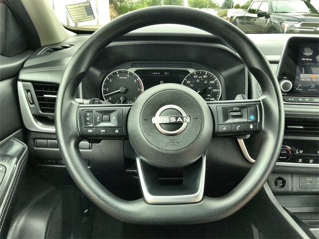 2024 Nissan Rogue SV photo 6