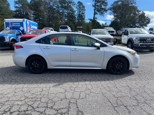 2022 Toyota Corolla LE photo 4