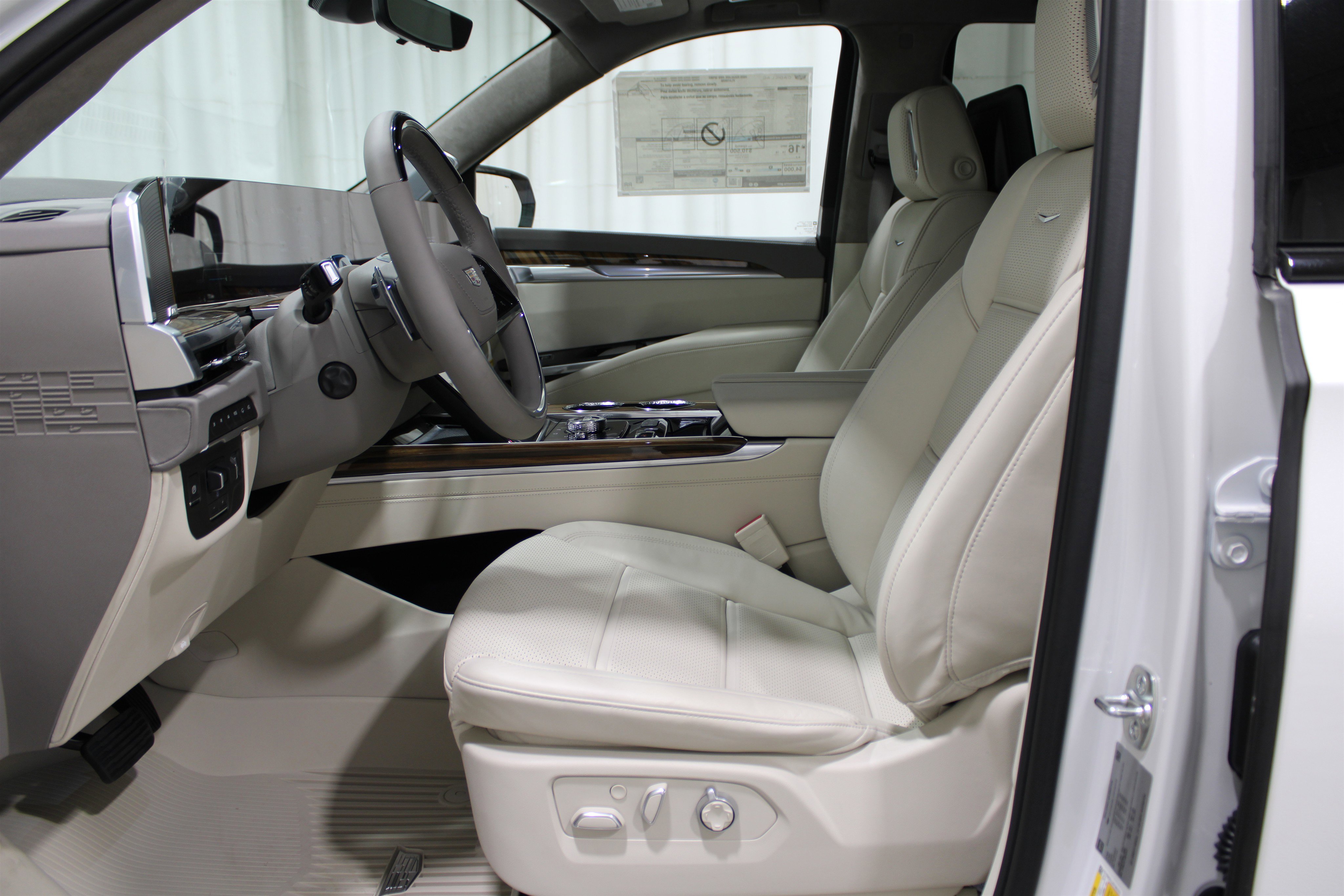 2025 Cadillac Escalade Sport Platinum photo 3