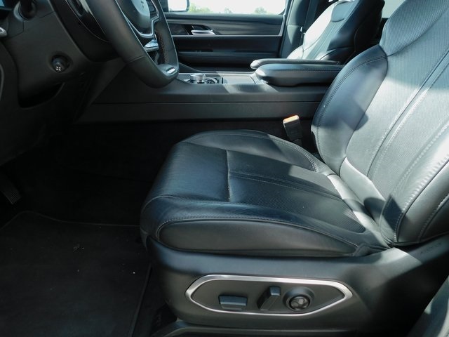 2023 Jeep Wagoneer L Series II photo 21