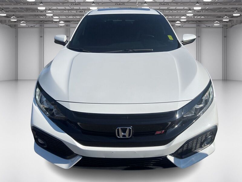 2018 Honda Civic Si photo 2