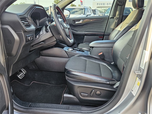 2023 Ford Escape ST-Line photo 12