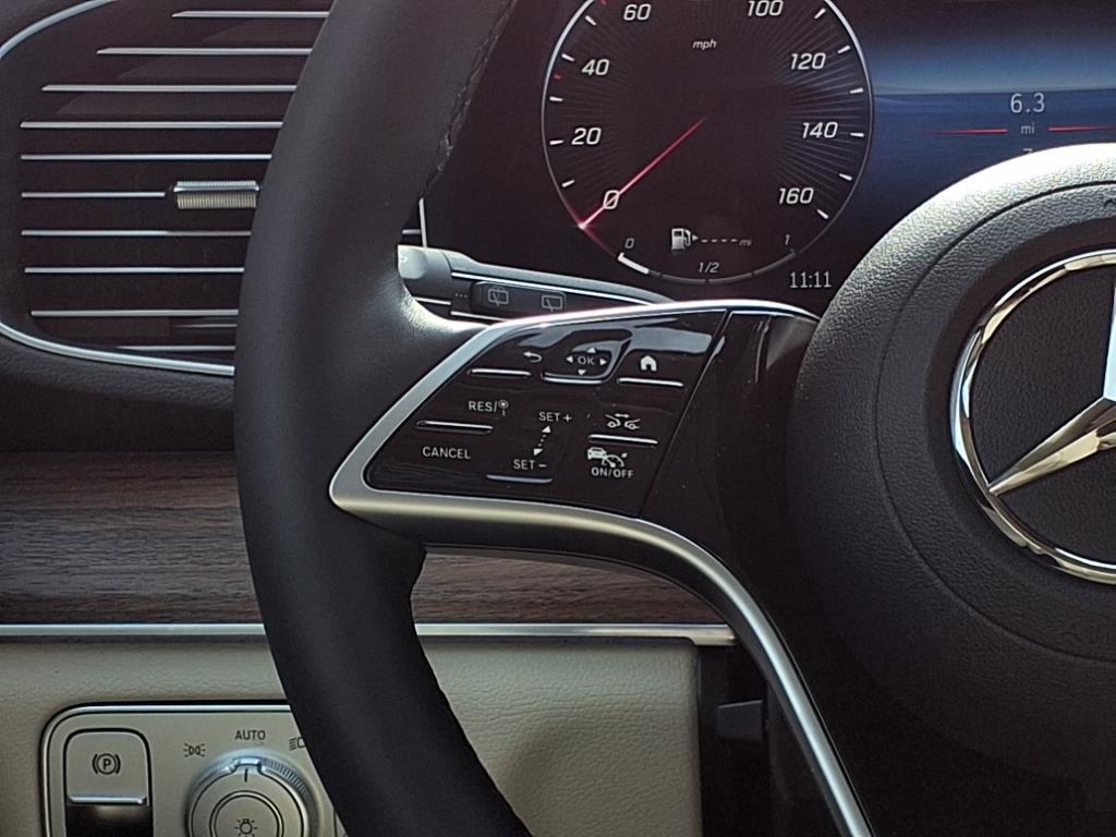 2025 Mercedes Benz GLE 450e 4MATIC photo 4