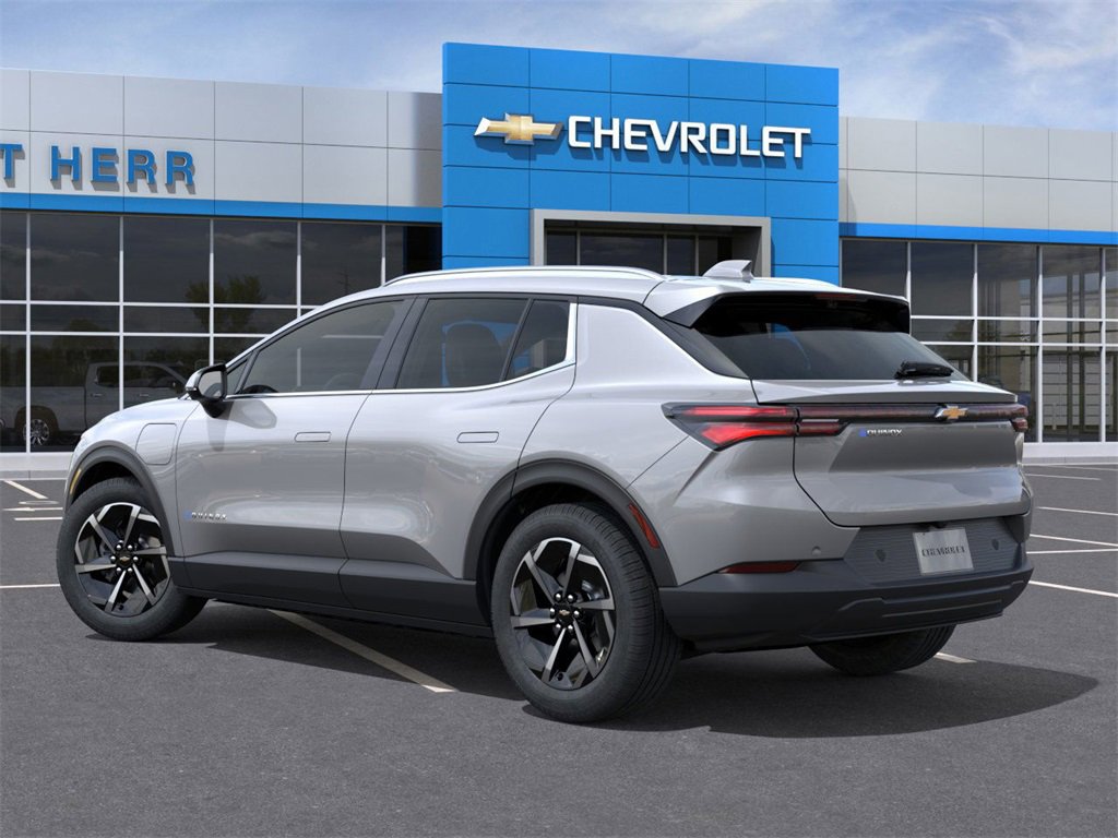 2026 Chevrolet Equinox LT photo 2