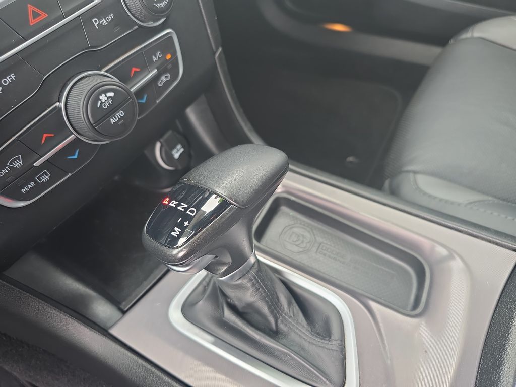 2022 Dodge Charger SXT photo 22