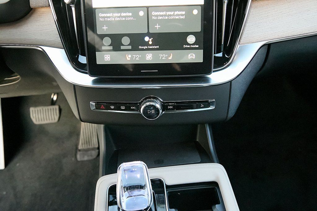 2026 VOLVO XC90 - Image 14