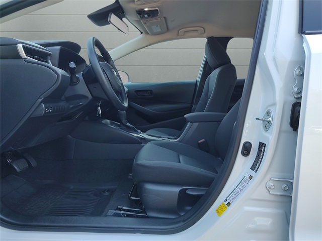 2023 Toyota Corolla LE photo 6