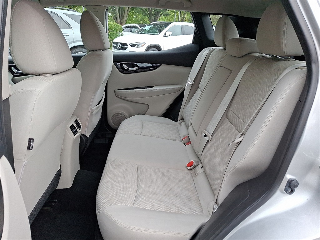 2019 Nissan Rogue Sport SV photo 10
