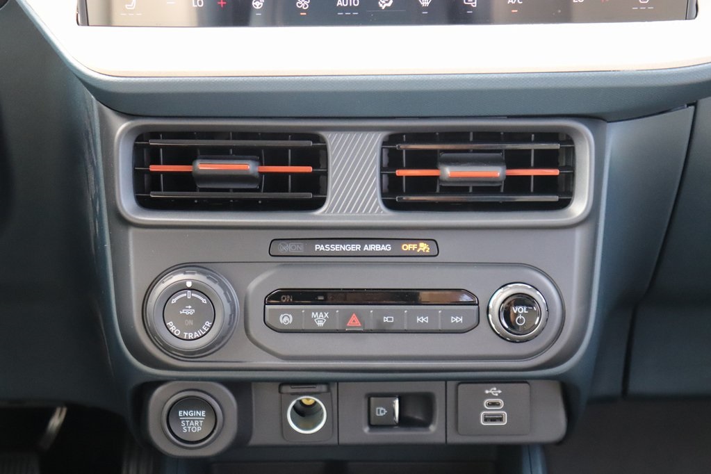 2025 Ford Maverick Lariat photo 16