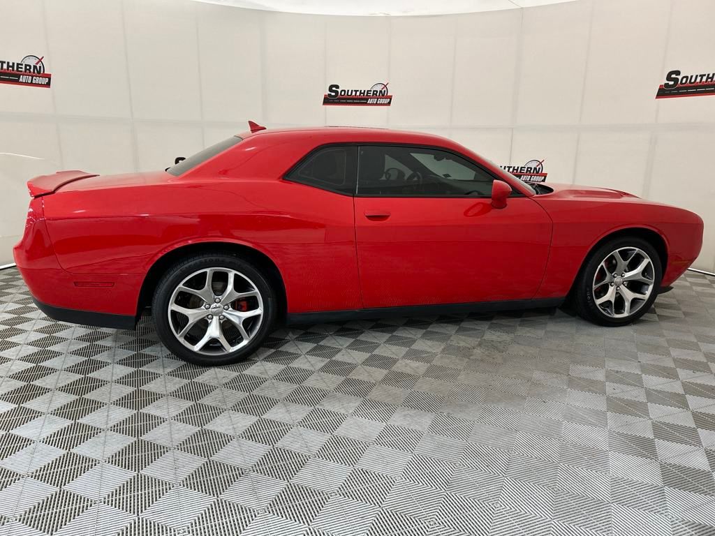 2015 Dodge Challenger SXT Plus photo 14