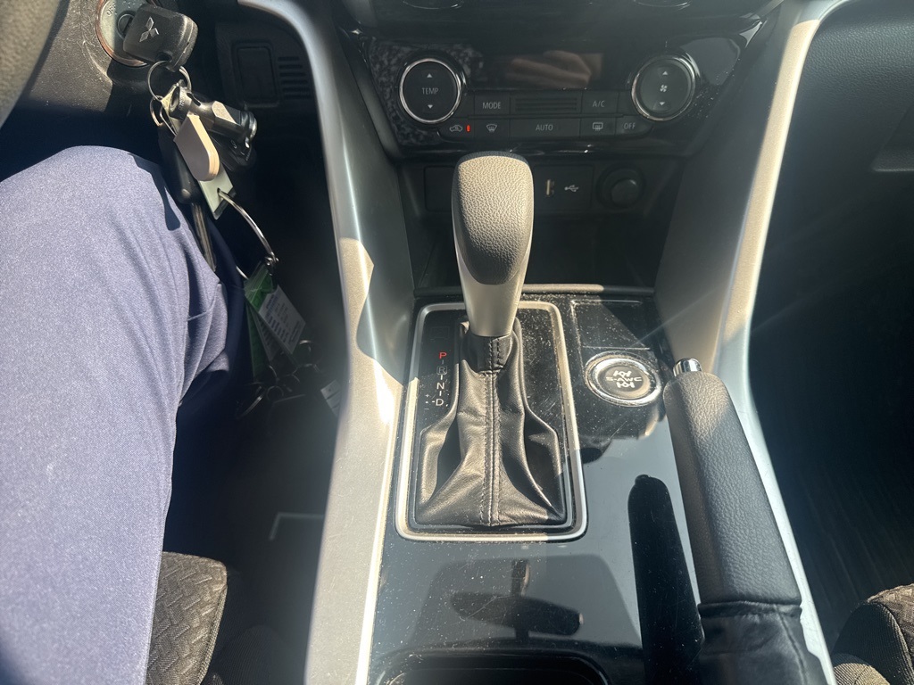 2019 Mitsubishi Eclipse Cross ES photo 10