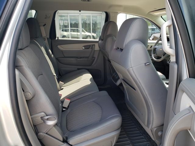 2017 Chevrolet Traverse LS photo 16