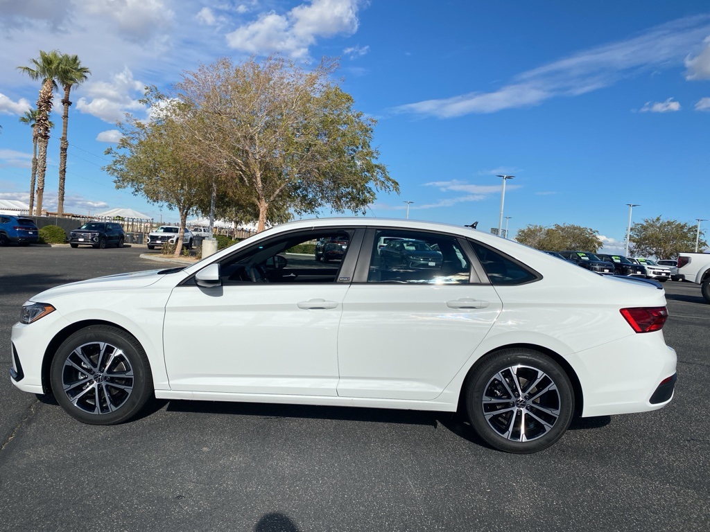 2026 Volkswagen Jetta 1.5T Sport photo 4