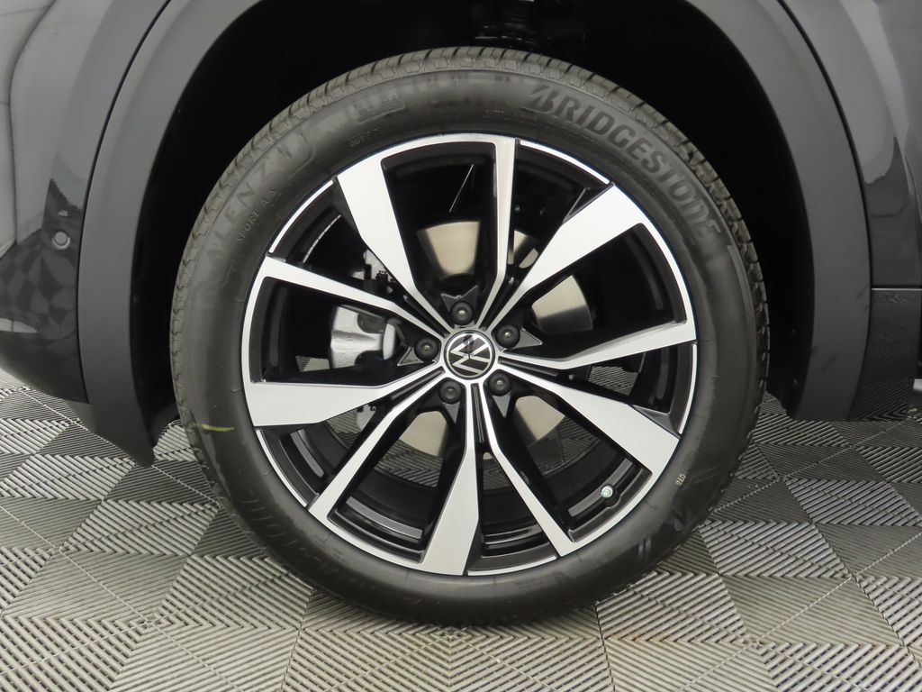 2026 Volkswagen Atlas SEL Premium R-Line photo 30