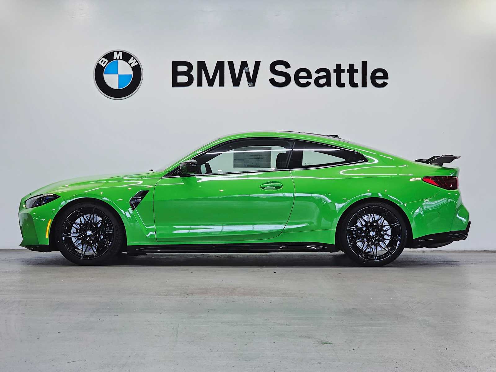 2026 Bmw M4 Coupe photo 3