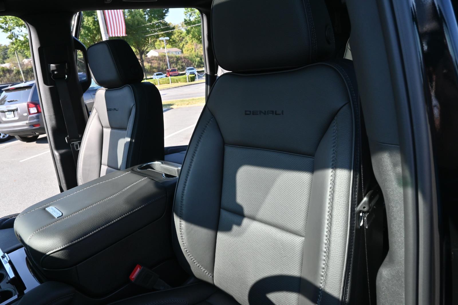 2025 Gmc Yukon XL Denali photo 16