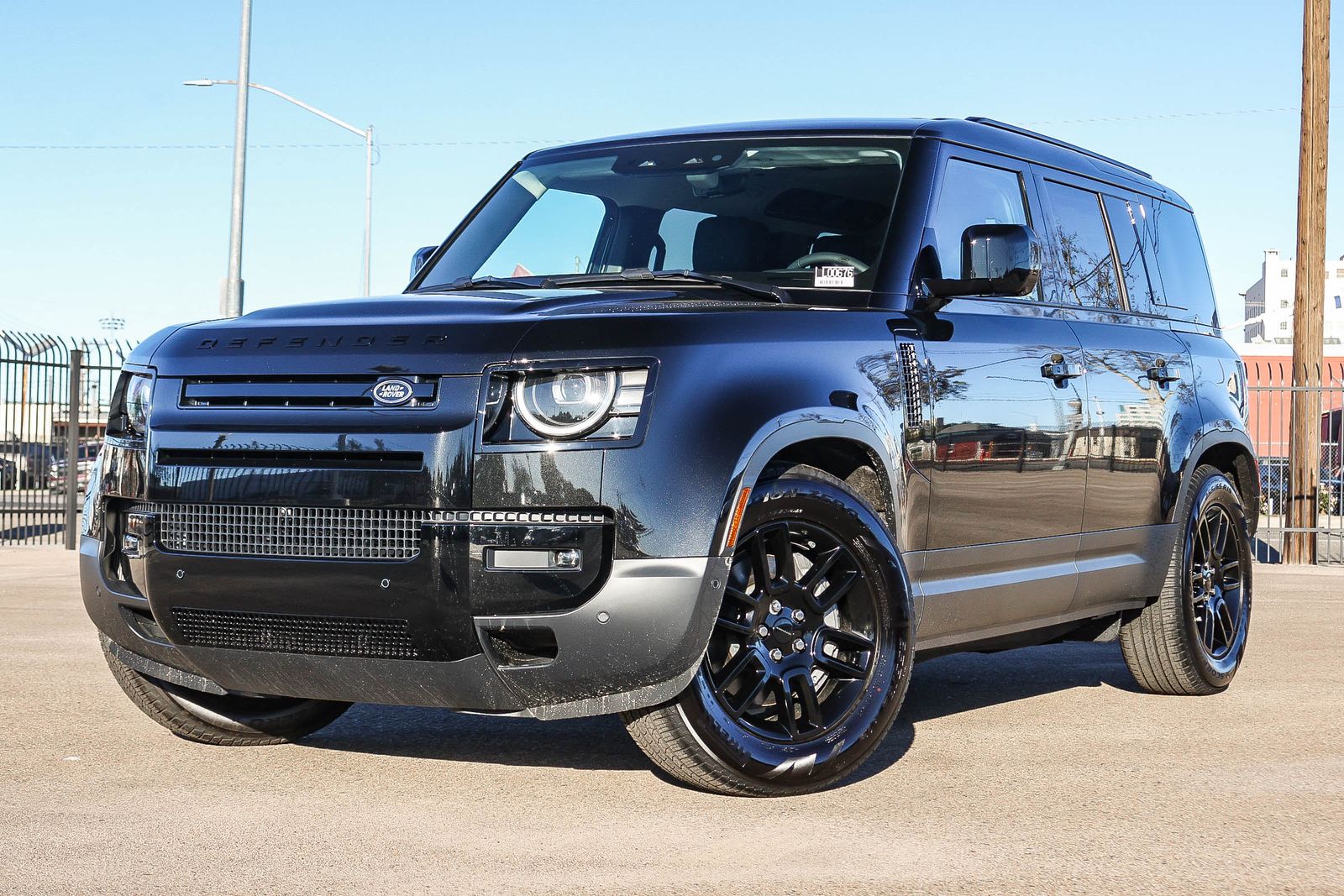 2026 Land Rover Defender S's photo