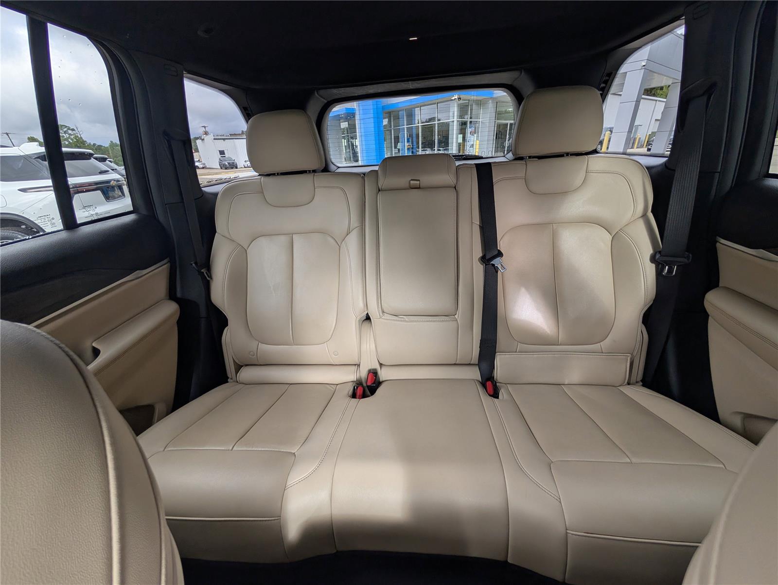 2023 Jeep Grand Cherokee Limited photo 7