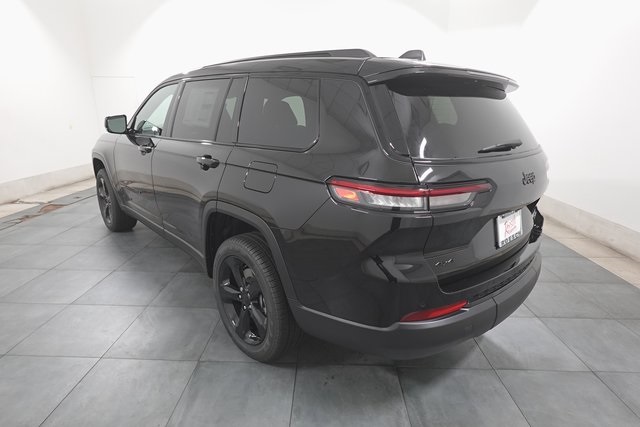 2025 Jeep Grand Cherokee Limited photo 5