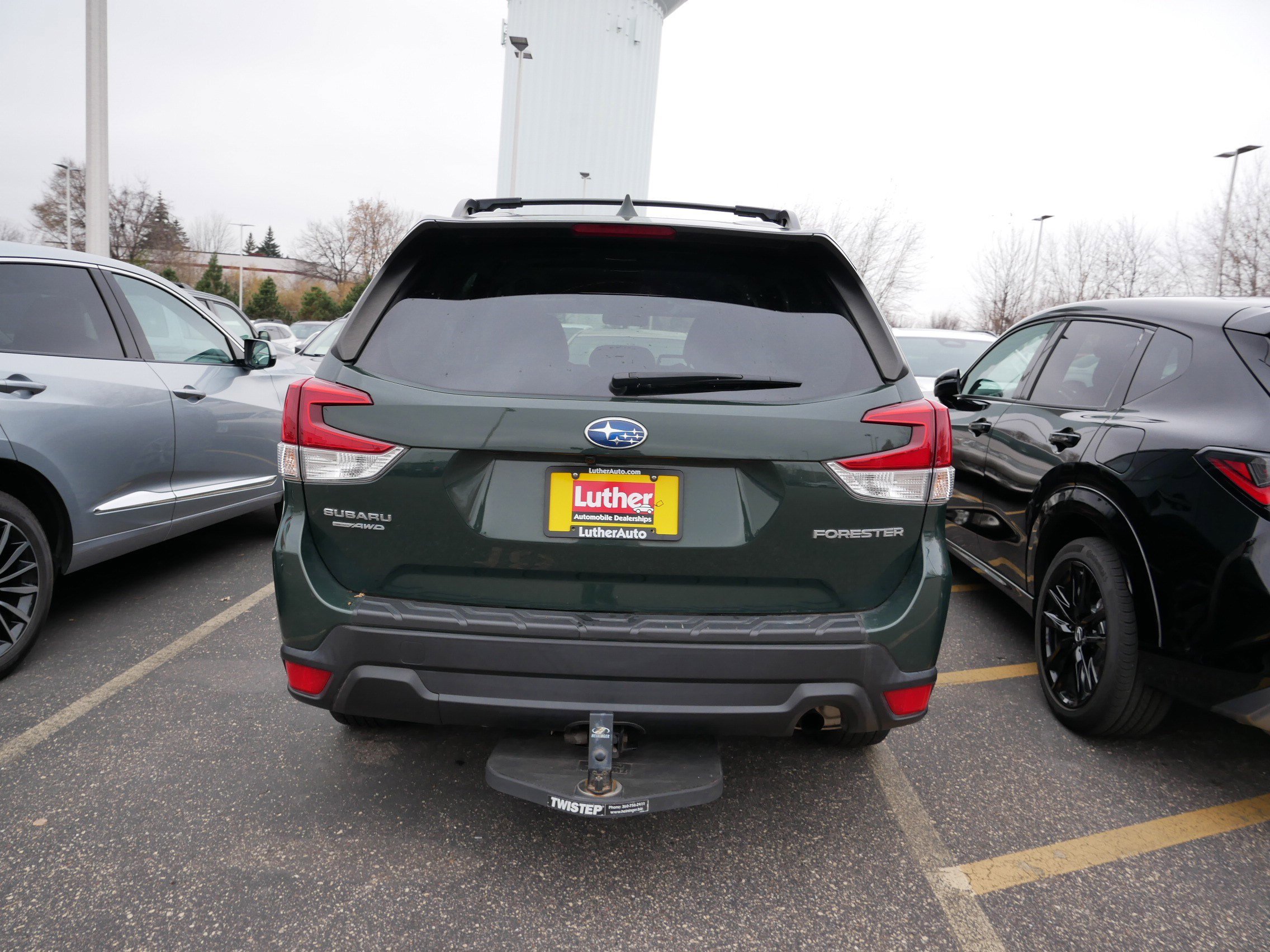 2022 Subaru Forester Premium photo 2