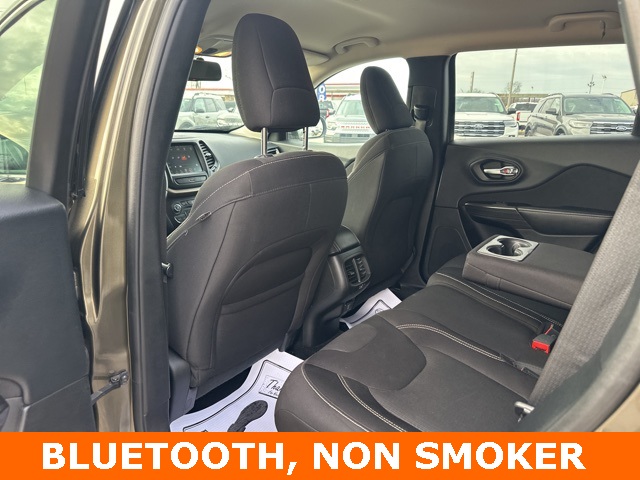 Used 2015 Jeep Cherokee Latitude with VIN 1C4PJLCBXFW531786 for sale in Union City, TN