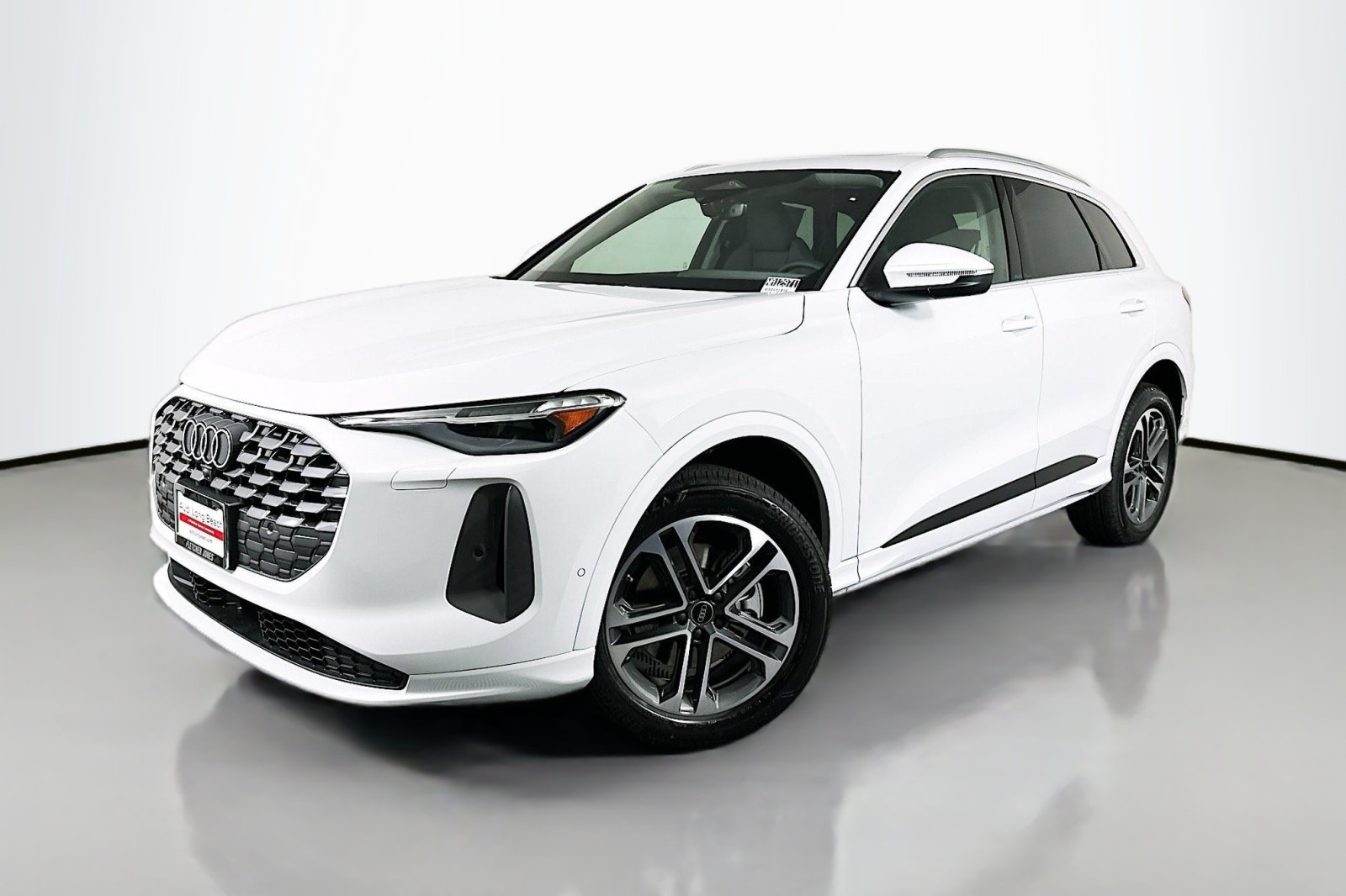 2025 Audi New Q5 Premium Plus's photo