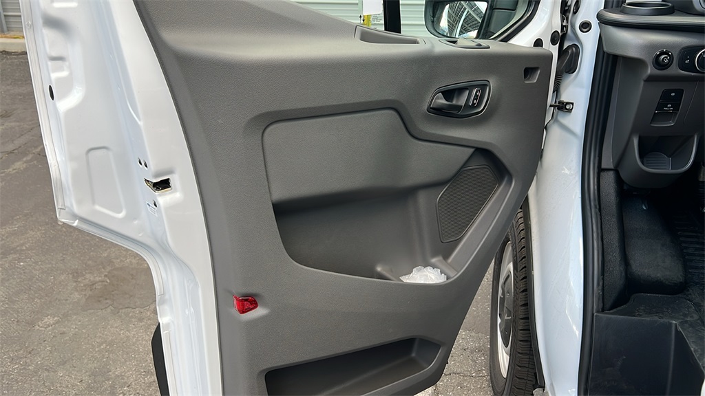2024 Ford Transit photo 17