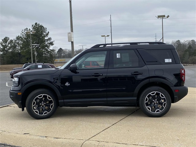 2025 Ford Bronco Sport Outer Banks photo 7