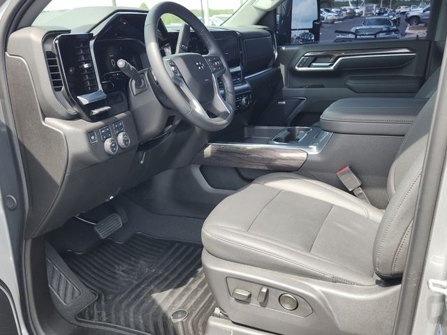 2025 Chevrolet Silverado 2500HD LTZ photo 11