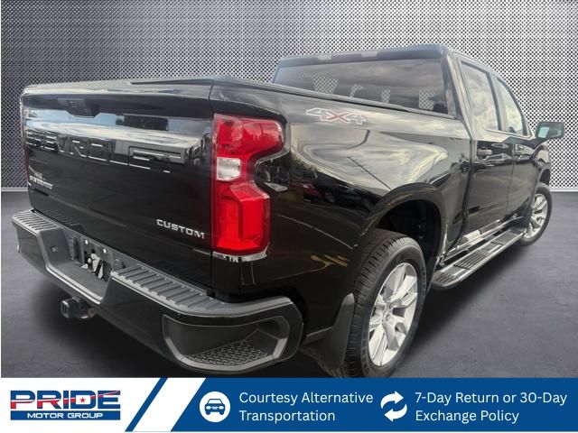 2021 Chevrolet Silverado 1500 Custom photo 3