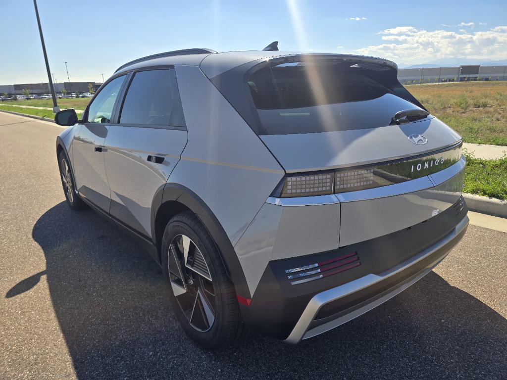 2025 Hyundai Ioniq 5 SEL photo 3