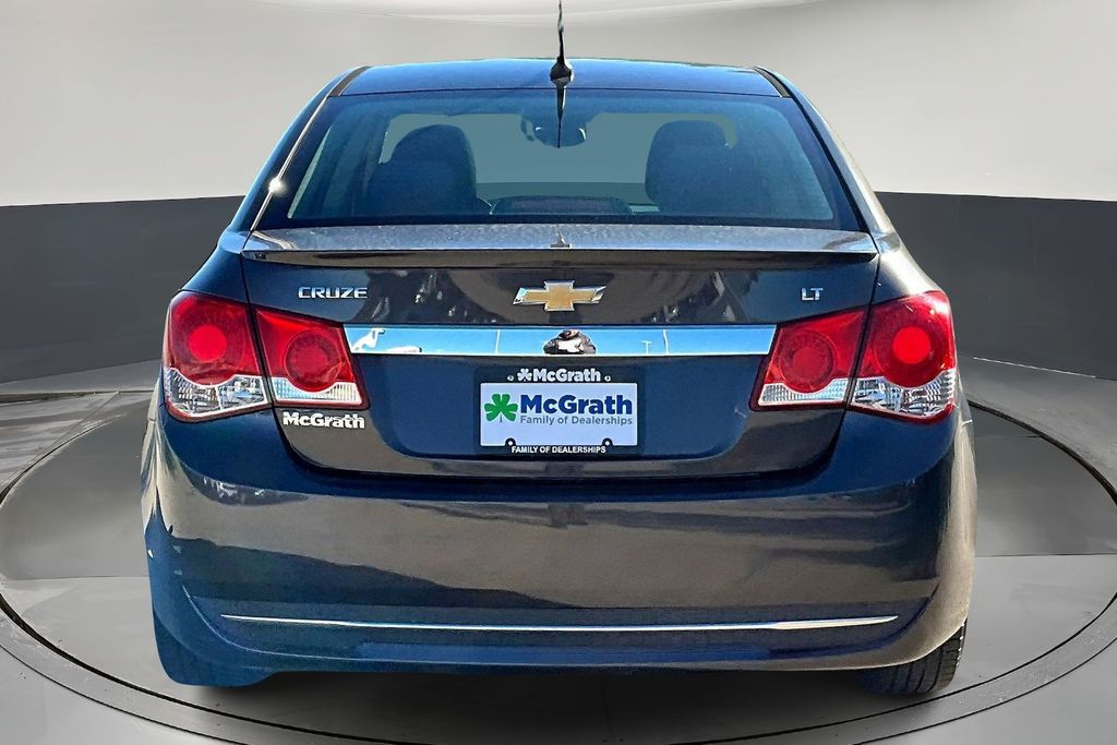 2014 Chevrolet Cruze photo 3