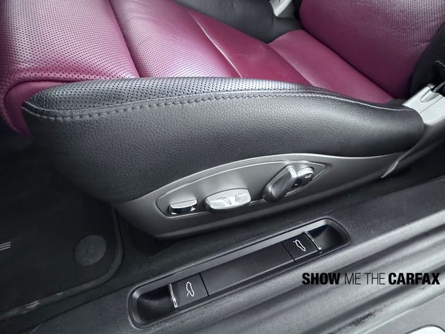 2017 Porsche Cayman Base photo 28