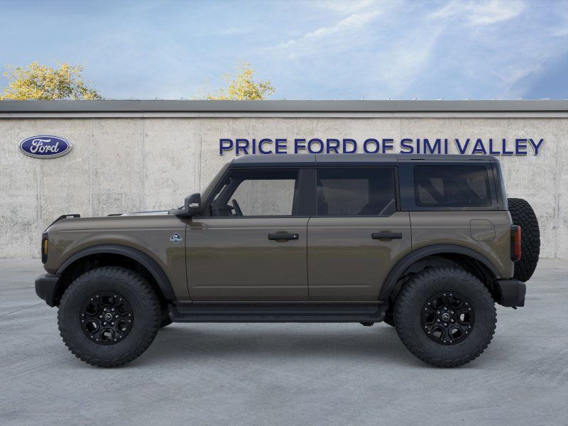 2025 Ford Bronco Outer Banks photo 3