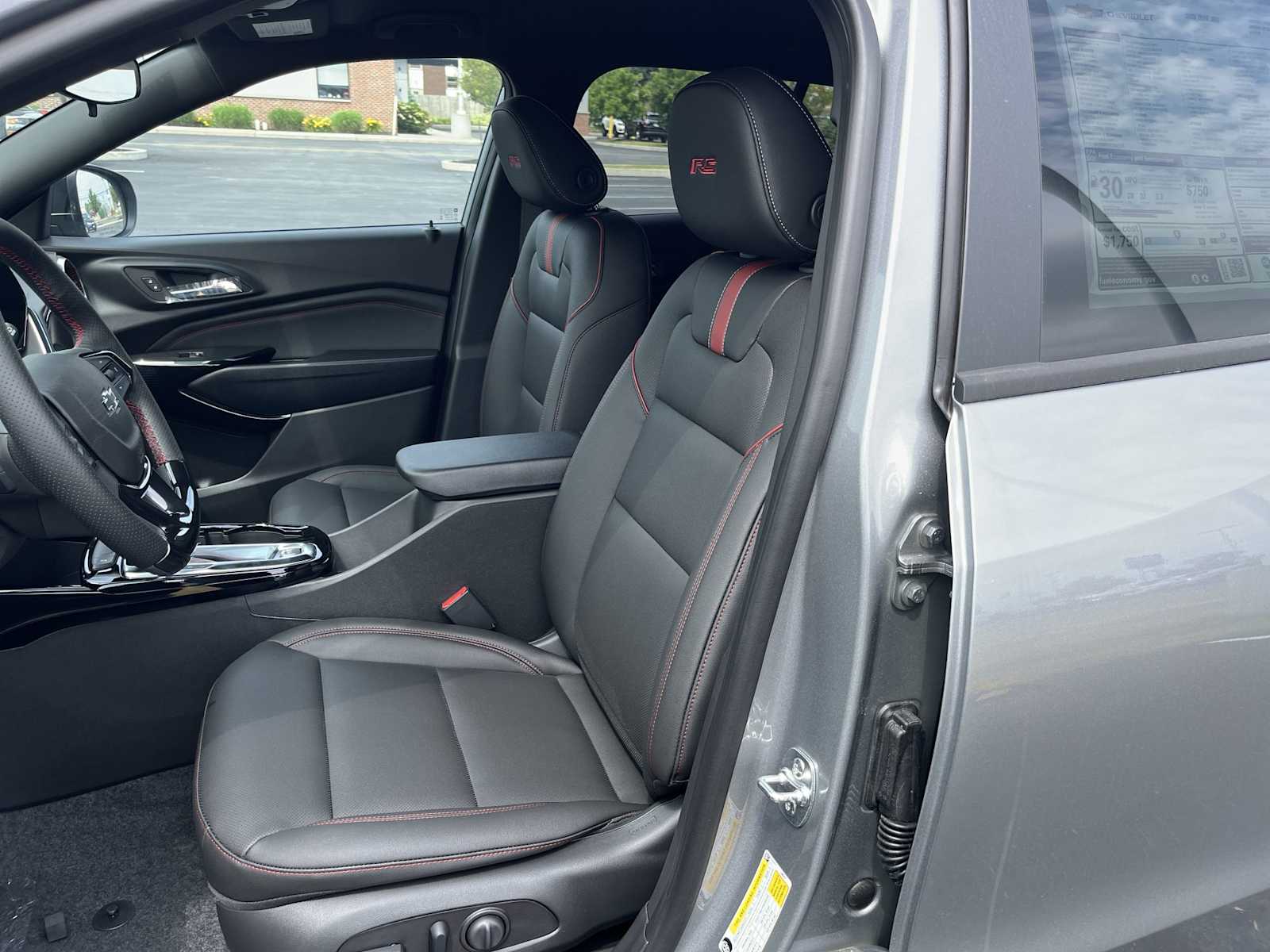 2025 Chevrolet Trax photo 11