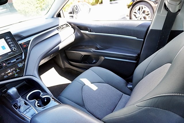 2023 Toyota Camry LE photo 19