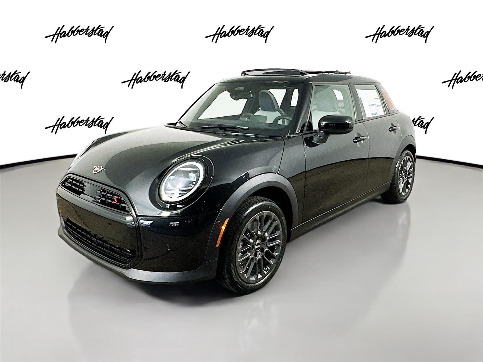 2026 MINI Hardtop 4 Door S's photo