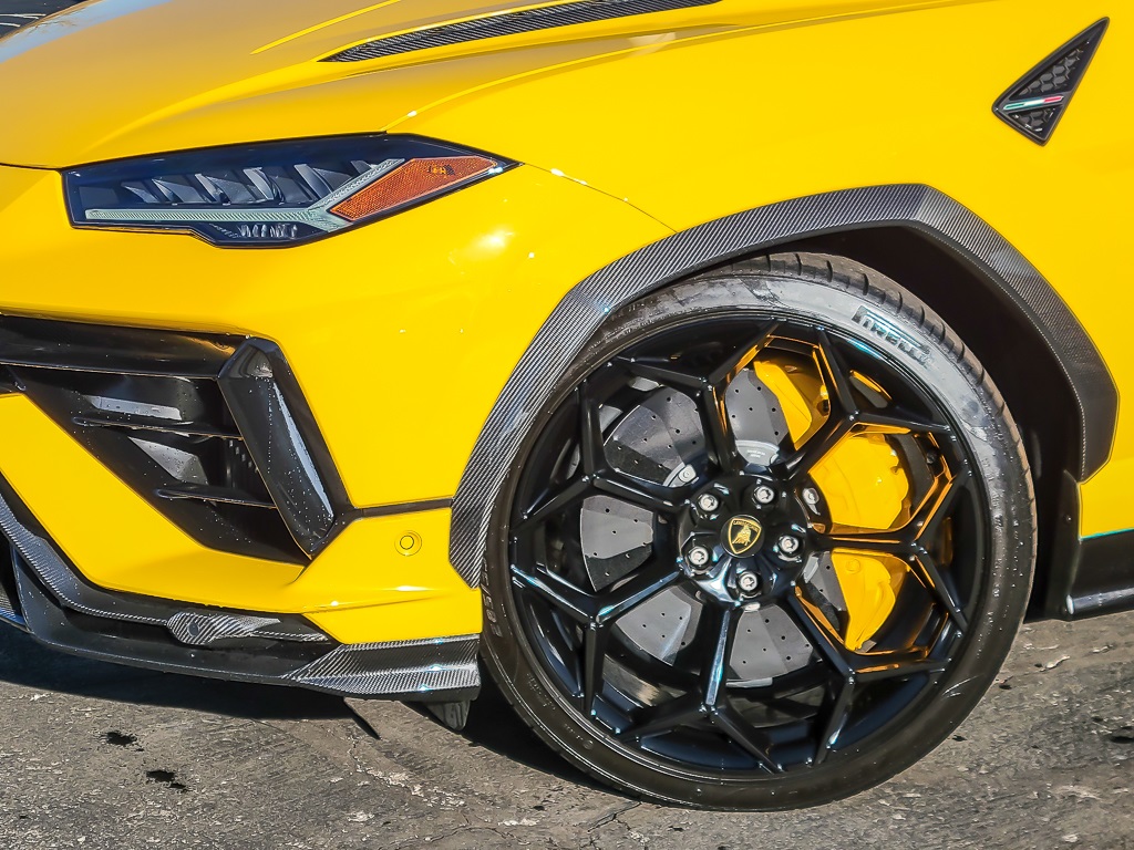 2023 LAMBORGHINI URUS - Image 2