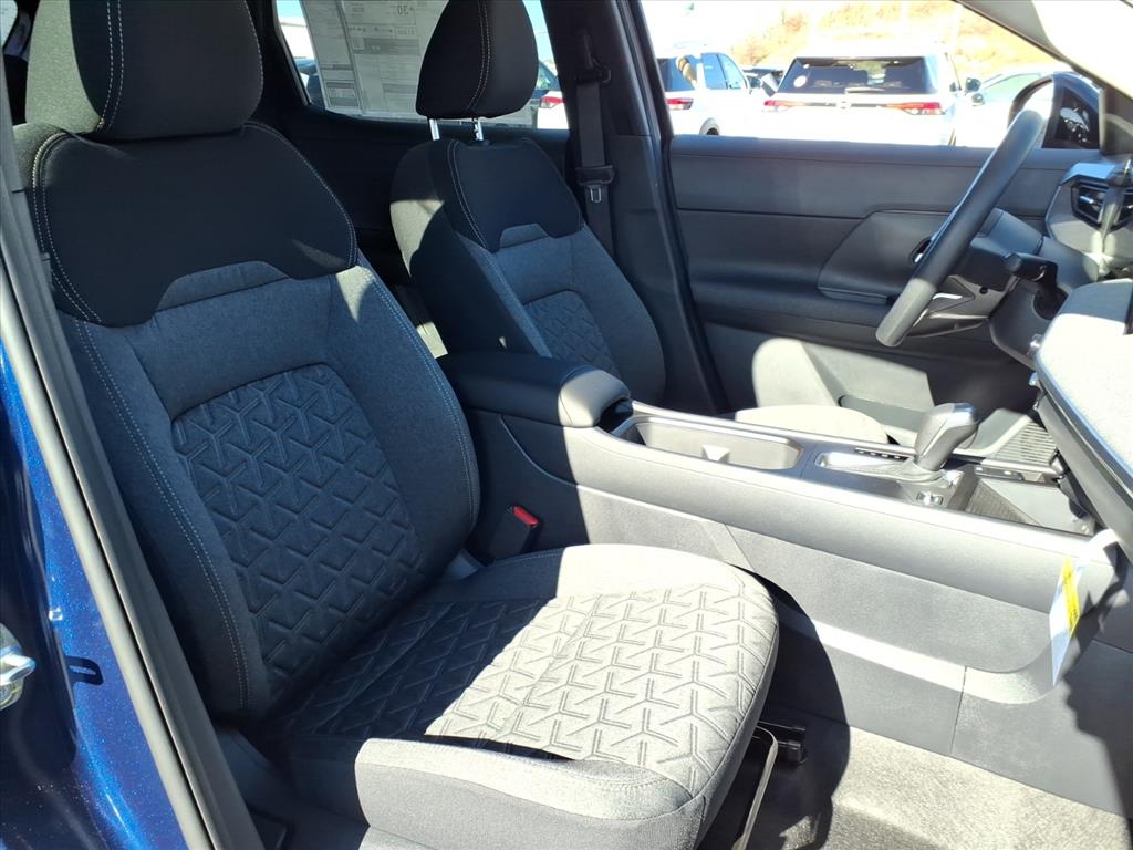 2026 Nissan Kicks SV photo 4