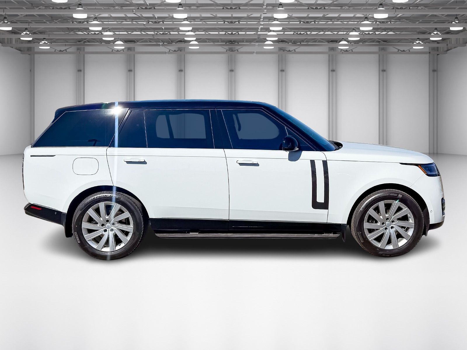 2025 Land Rover Range Rover SE photo 6