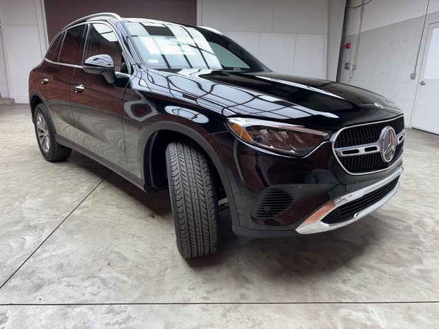 2026 Mercedes Benz GLC 300 4MATIC photo 4