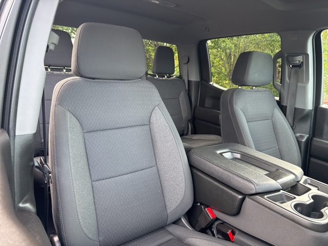 2023 Chevrolet Silverado 1500 Custom photo 14